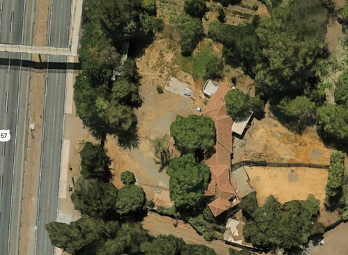 Casa Para Uso Mixto Con Acceso Caletera A 5m De Av Chicureo.