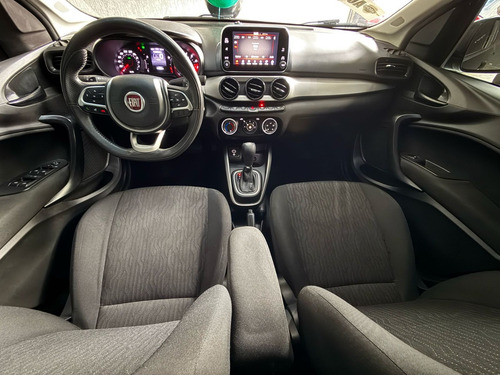 Fiat Cronos 1.8 Drive 16v Flex Aut. 4p
