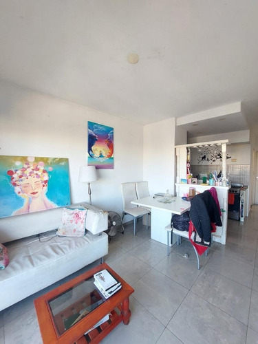 Imagen 4 de 8 de Departamento Con Doble Balcón
