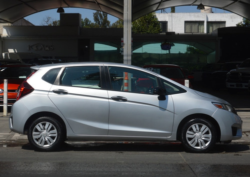 Imagen 3 de 10 de Honda Fit Cool 2016