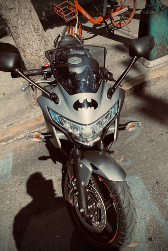 Honda Cbr 250r Color Gris