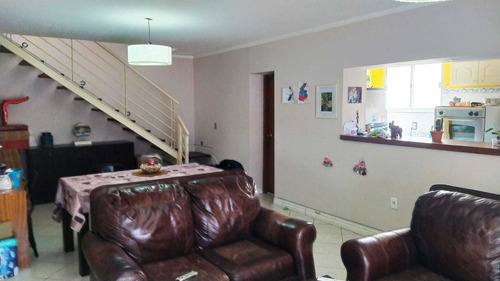 Se Vende Casa En Brazo Oriental A Pasos De Luis A De Herrera