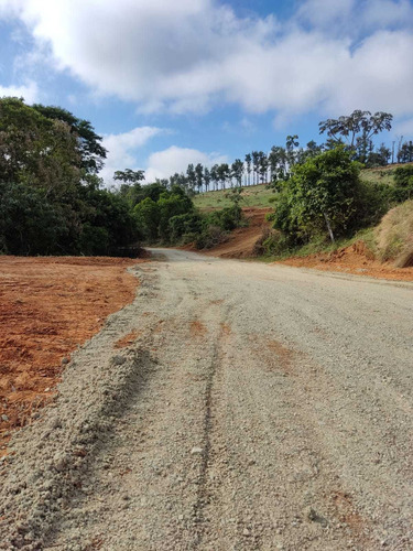 Imagem 2 de 14 de 49) Lotes Em Empreendimento Fechado Na Região De Igaratá!