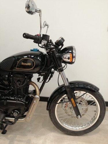 Imagen 14 de 21 de Benelli Imperiale 400