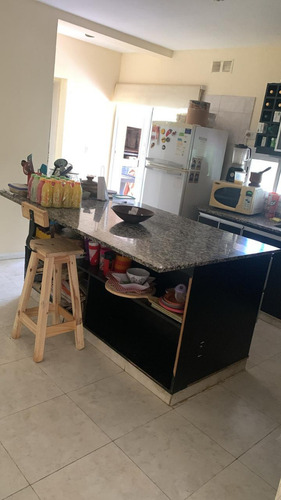 Casa En Venta, Club Privado Loma Verde.
