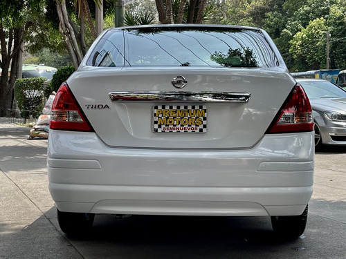 Imagen 9 de 15 de Nissan Tiida 2015