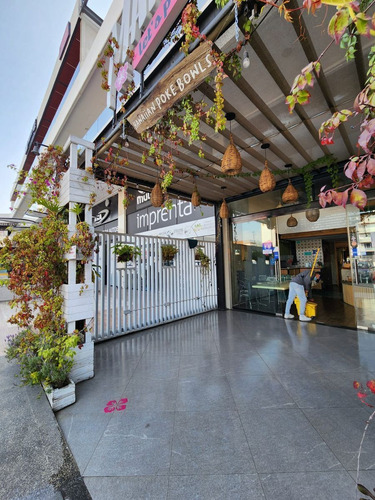 Local Comercial En Renta En P.b. En Plaza Vía Lomas - Lomas De Angelópolis