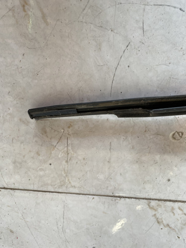 Hule Cañuela Exter Delantera Dch Chevrolet Sonic 2014-2016 (Usado)