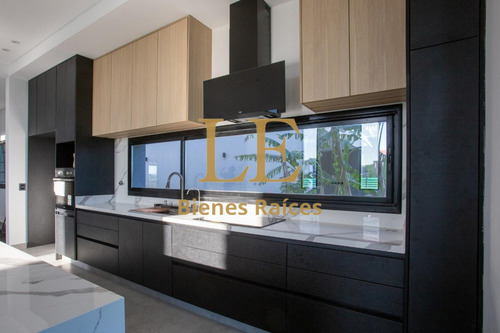 Venta Casa Barrio Costas - Puertos / Escobar