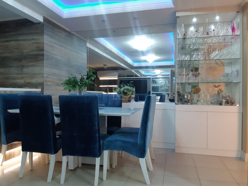 Apartamento Em Floresta Com 3 Dormitórios - Ko14171