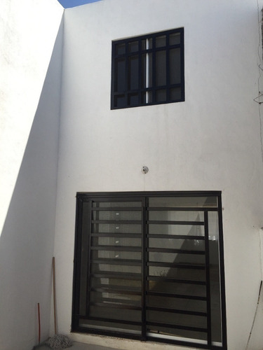 Renta Casa Nueva, 3er Anillo Al Sur, 4 Recs, 2.5 Baños, $7,5