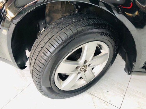 Imagem 5 de 12 de Volkswagen Golf 2010 1.6 Vht Total Flex 5p
