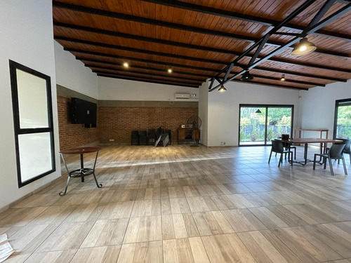 Venta Salón De Eventos Con Fondo De Comercio, General Roca