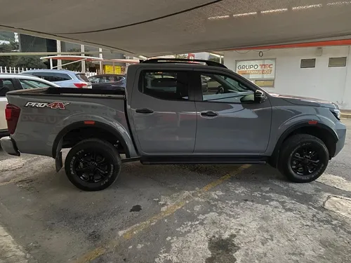 Nissan Frontier PRO-4X 4X4