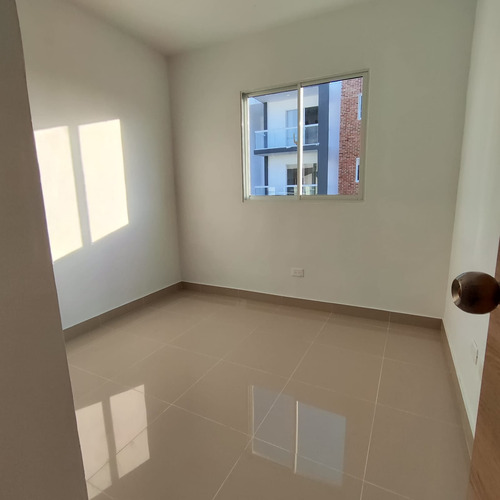 Apartamento En Alquiler Ubicado En La Jacobo Majluta.