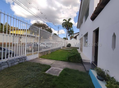 Casa En Venta Colinas De Santa Rosa Conjunto Privado, Barquisimeto Lara (24-762) M&n