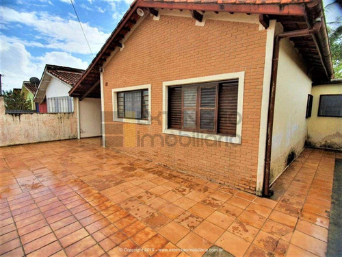 Imagem 1 de 10 de Casa Com 02 Dormitórios E 70m² - 172017