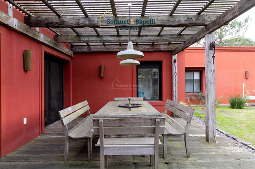 Magnífica Casa En Venta En Barrio Privado Carmel