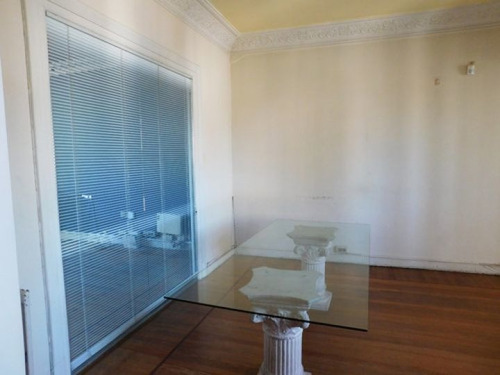 Apartamento En Venta! 4 Dormitorios En Ciudad Vieja