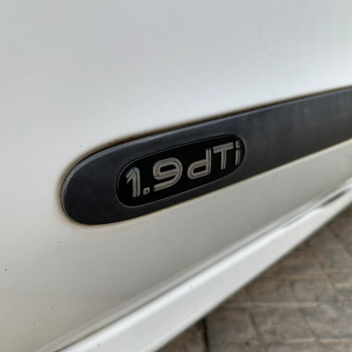 Renault Megane 1.9 I Tric Pack Plus
