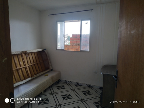 Casa 2 Dormitórios , Incluso Água E Luz
