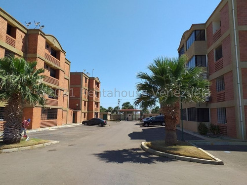 Imagen 2 de 7 de Apartamento En Venta En Coro, La Floresta # 22-12077 04146954944