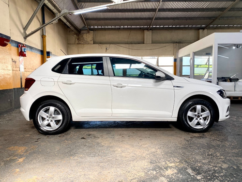 Imagen 4 de 24 de Volkswagen Polo Trendline 1.6 Msi 110cv At 2018