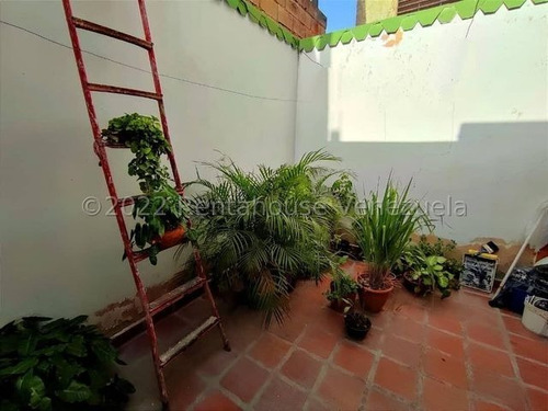 Imagen 20 de 21 de Preciosa Casa En Venta Urbanismo Privado Las Amazonas, Santa Rita 22-27838 Hc