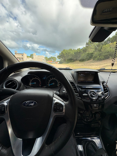 Ford Fiesta Kinetic 1.6 Design 120cv Titanium