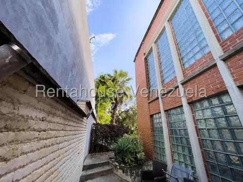 Casa En Venta En Santa Paula Rl
