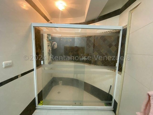 Hermoso Townhouse En Villa Nueva, El Hatillo - Mm