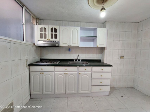 Imagen 3 de 8 de Vendo Apartamento En Chapinero Central C.m 22-1924