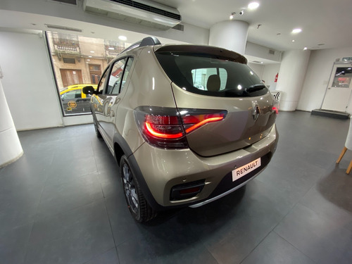 Imagen 22 de 25 de Renault Sandero Stepway 2023 1.6 Zen Ok Entrega Ya Intens Os