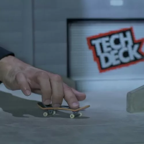 Skate De Dedo Tech Deck Profissional Sortido Com Adesivos