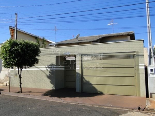 Imagem 1 de 5 de Venda De Casas / Padrão Na Cidade De Araraquara 4836