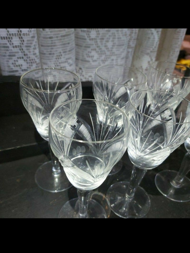 Imagem 4 de 9 de Taça Cristal Licor 6 Unidades 100ml Lapidado A Mão Antigo