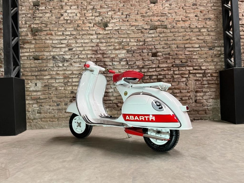 Imagen 2 de 14 de Piaggio Vespa 150cc Año 1957 Vl3m Tributo Abarth