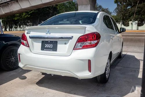 Mitsubishi Mirage 1.2 G4 GLX Cvt