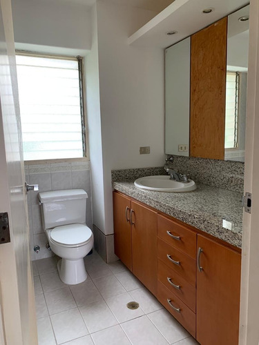 Imagen 3 de 7 de Espectacular Loft En Colinas De Bello Monte En Alquiler