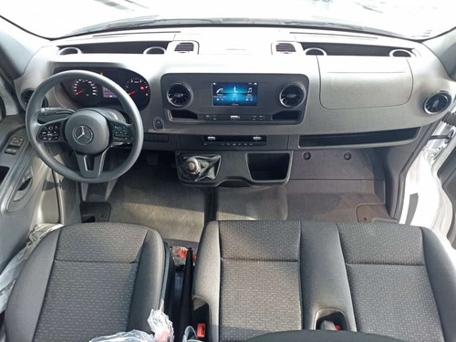 Imagem 6 de 7 de Mercedes-benz Van 9 + 1 Lugares Luxo A Pronta Entrega