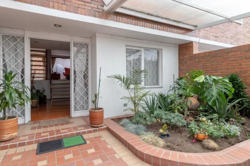 Casa En Venta En Batán. Cod V8277