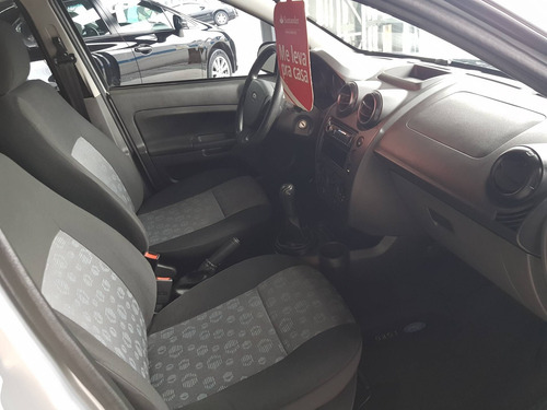 Ford Fiesta 1.6 Rocam Hatch 8v Flex 4p Manual