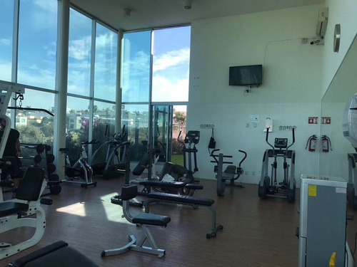 Imagen 26 de 30 de Casa En Residencial Parque Virreyes, Espacios Amplios E Iluminados, Cocina Incluye Refrigerador Horno Y Horno De Microondas Marca Frigidaire Tiene Jacuzzy Grande Exactamente Lo Que Buscas.