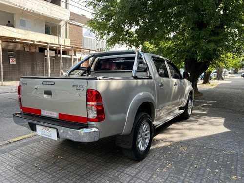Imagen 6 de 21 de Toyota Hilux 4x2 C/d Srv 3.0 Tdi C/cue