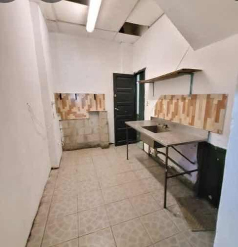 Departamento En Venta - 1 Dormitorio 2 Baños - Local - 142mts2 - Moreno