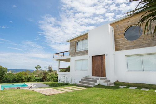 Casa De 3 Dormitorios Reciclada, Venta Y Alquiler Vista Al Mar