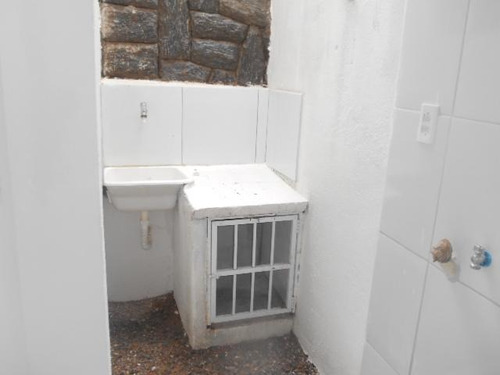 Kitnet Com 1 Dormitório Para Alugar, 25 M² Por R$ 550,00/mês - José Bonifácio - Fortaleza/ce - Kn0020