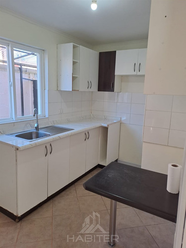 Casa En Arriendo De 4 Dorm. En Valles Del Country Talca