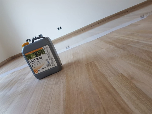 Imagen 4 de 5 de Hidrolaqueado Combo Pallmann X-96 Pisos Madera (60m2)