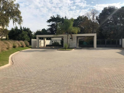 Imagen 3 de 15 de Casa En Venta En Saravi Village Pilar, G.b.a. Zona Norte